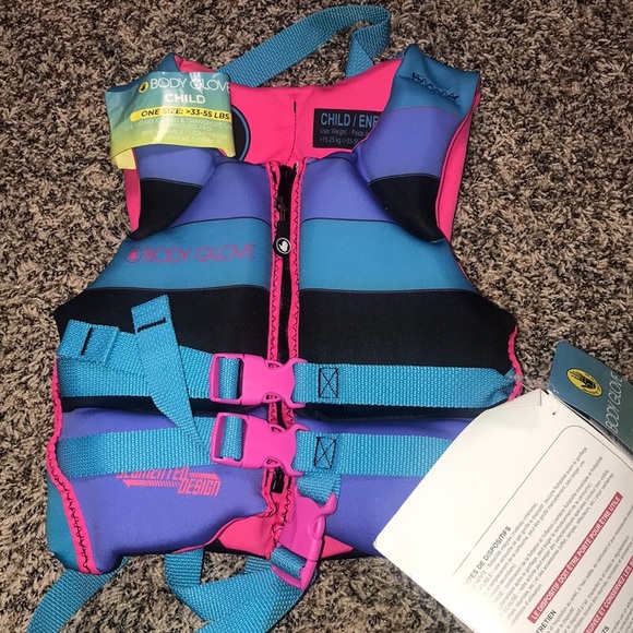 Body Glove Other - Body Glove Girls Life Jacket Fits 33-55 LBS | NWT